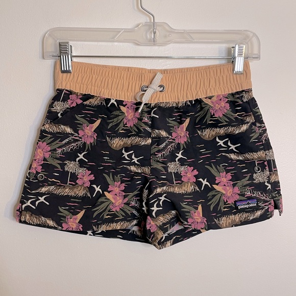 Patagonia Other - Patagonia Girls Costa Rica Baggies Shorts size Large